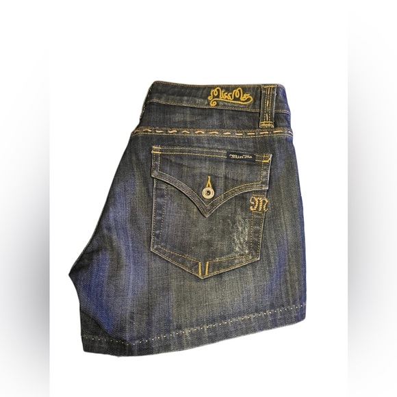 Miss Me Pants - Vintage Miss Me Denim Shorts 
Size 31